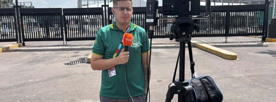 Jornalista Caique Silva, em ação pela TMC